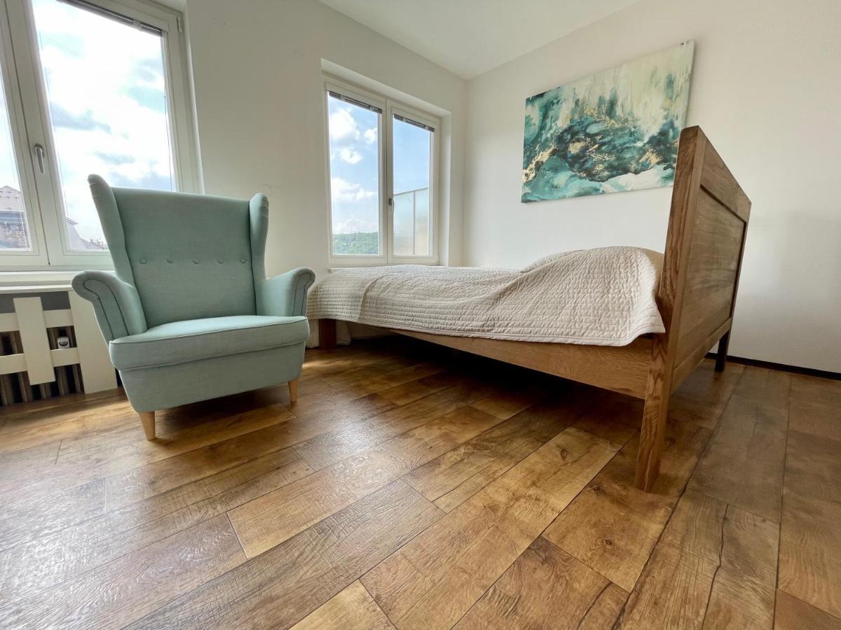 Cool Studio Apartment Прага Екстериор снимка