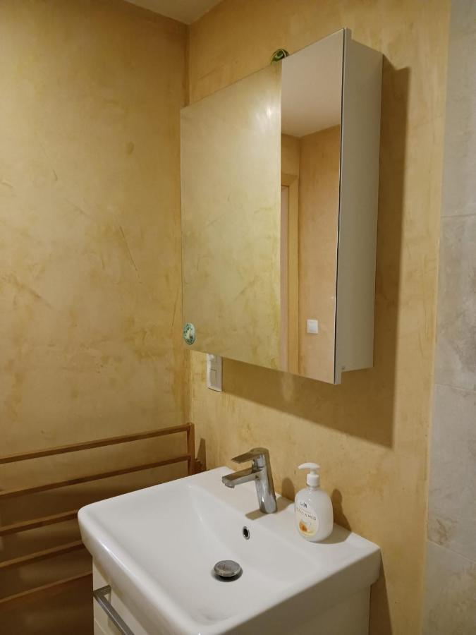 Cool Studio Apartment Прага Екстериор снимка