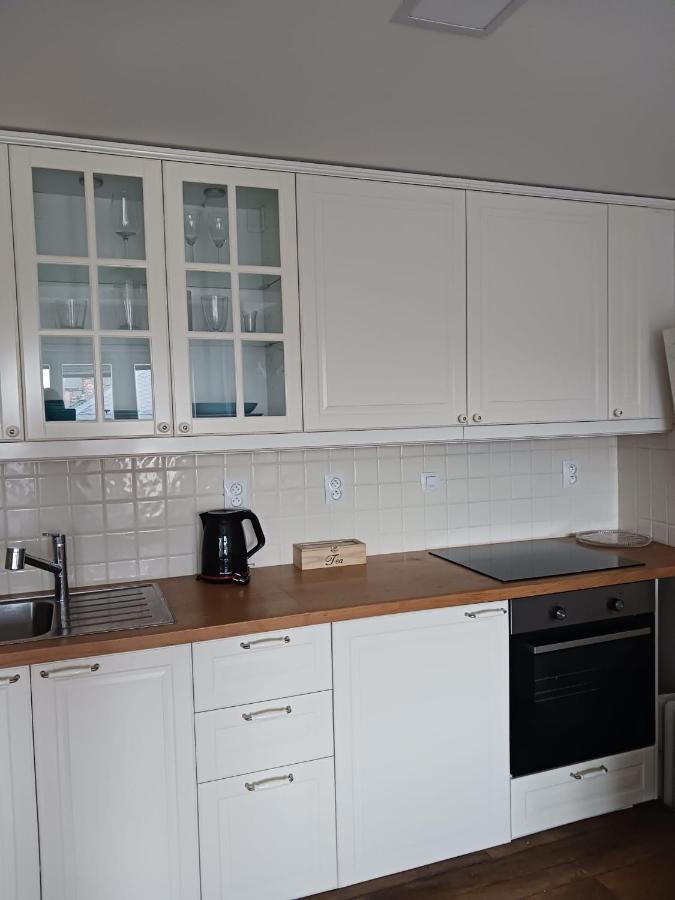 Cool Studio Apartment Прага Екстериор снимка