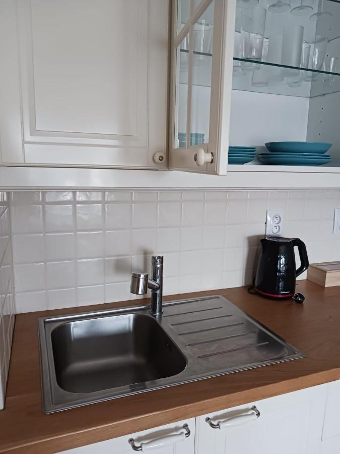 Cool Studio Apartment Прага Екстериор снимка